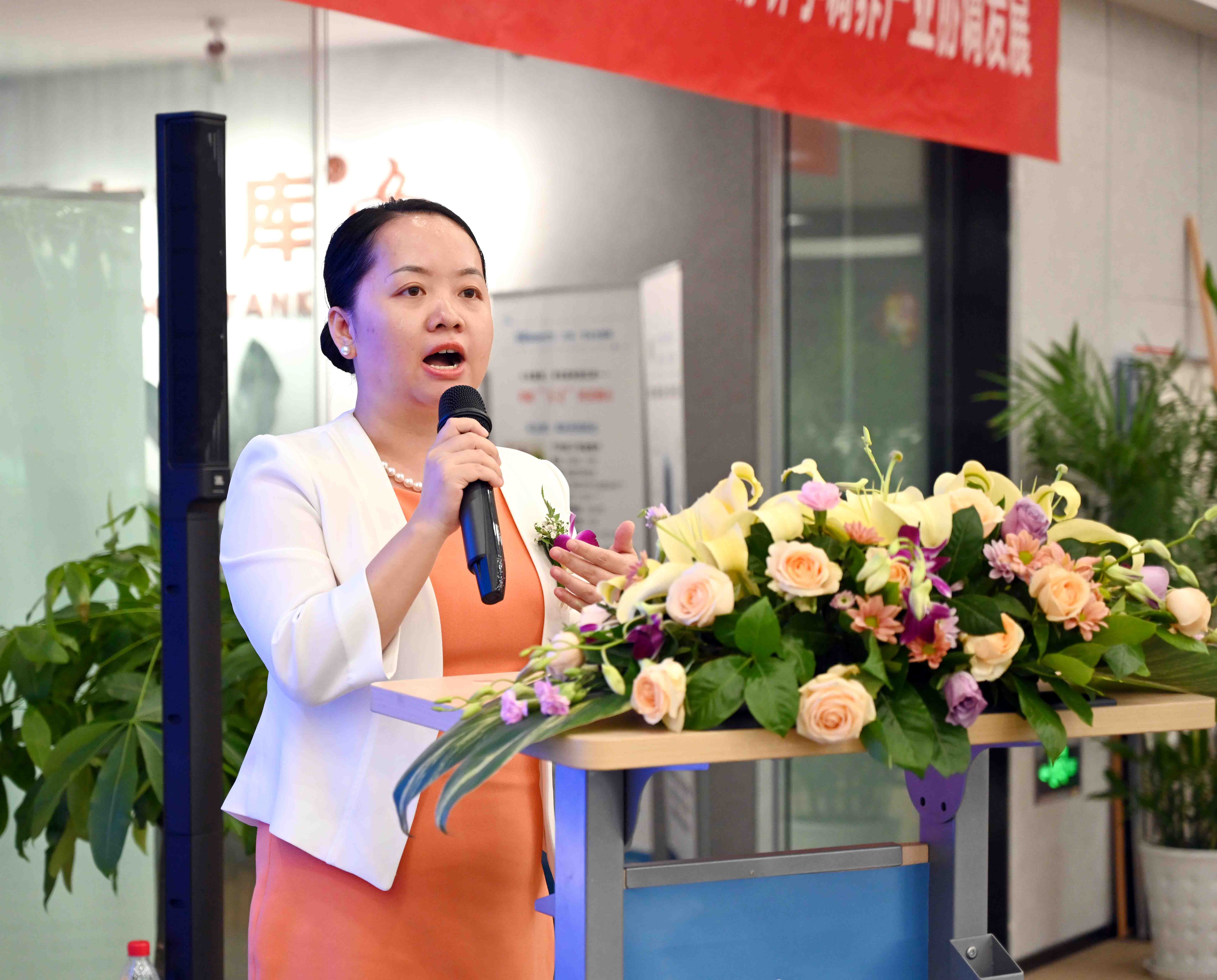 康雅伦医疗受邀参加首届银发经济健康论坛，共助大健康产业发展