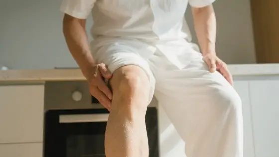 膝盖老化不可逆？膝关节炎科学养护之道 